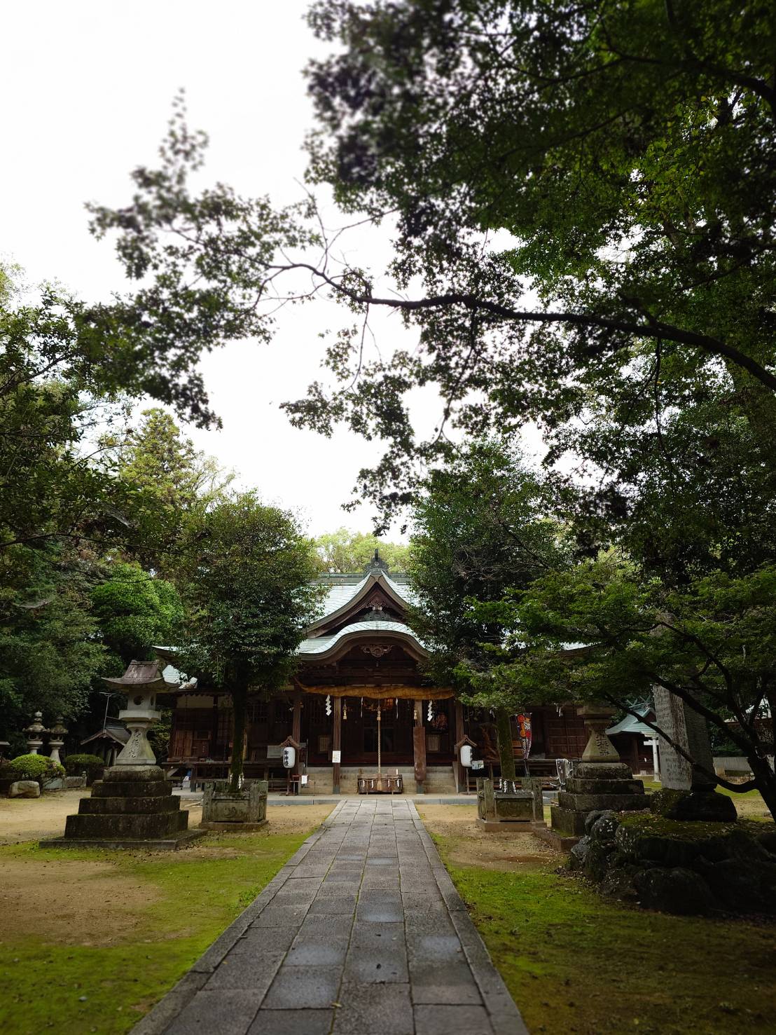 石岡神社 境内